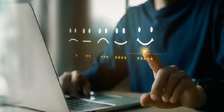 Contact center user give rating to service experience on online application