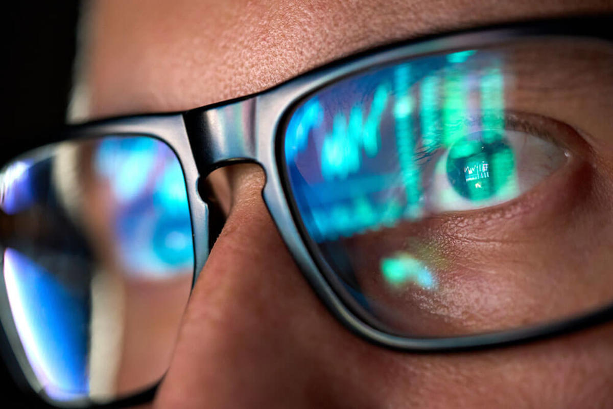 close-up-glasses-blog-banner